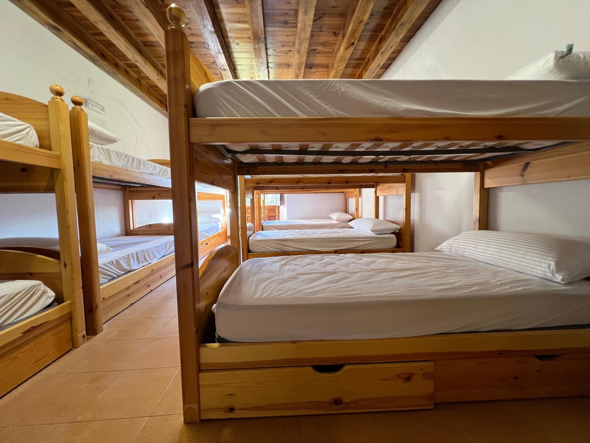 Albergue Pinares - La Casona De Revenga Regumiel de la Sierra Exterior photo